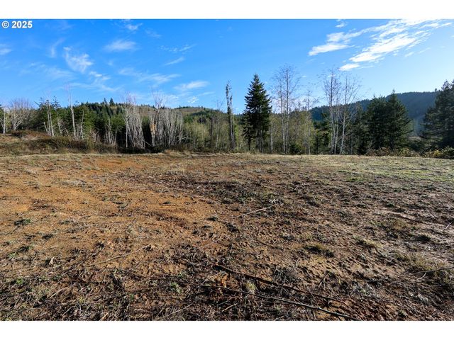 16 Bartleson 1418, Coos Bay, OR 97420