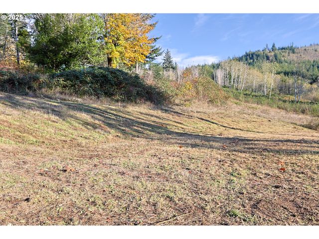 16 Bartleson 1418, Coos Bay, OR 97420