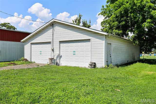 111 N Duncan Street, Marine, IL 62061