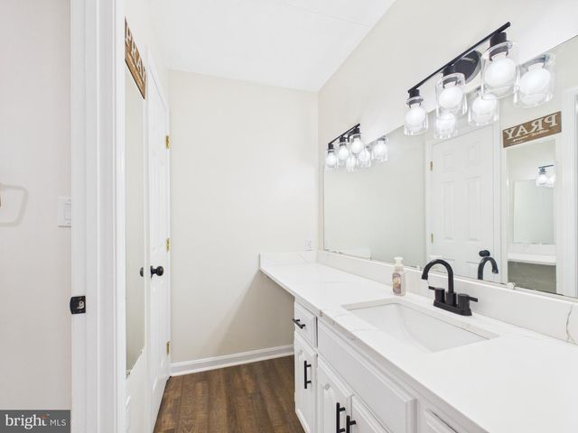 184 DEXTER DR, Martinsburg, WV 25405