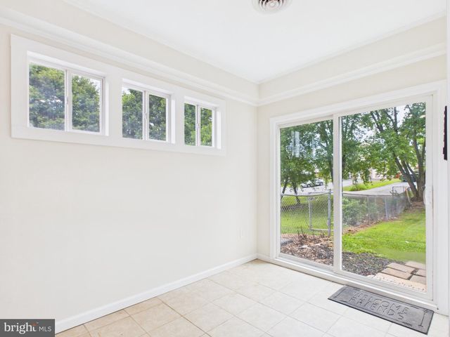 184 DEXTER DR, Martinsburg, WV 25405