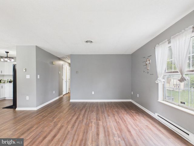 184 DEXTER DR, Martinsburg, WV 25405