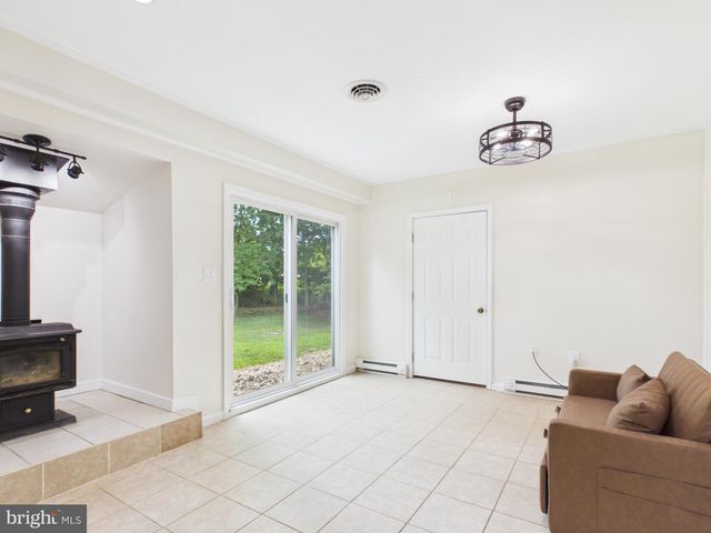 184 DEXTER DR, Martinsburg, WV 25405