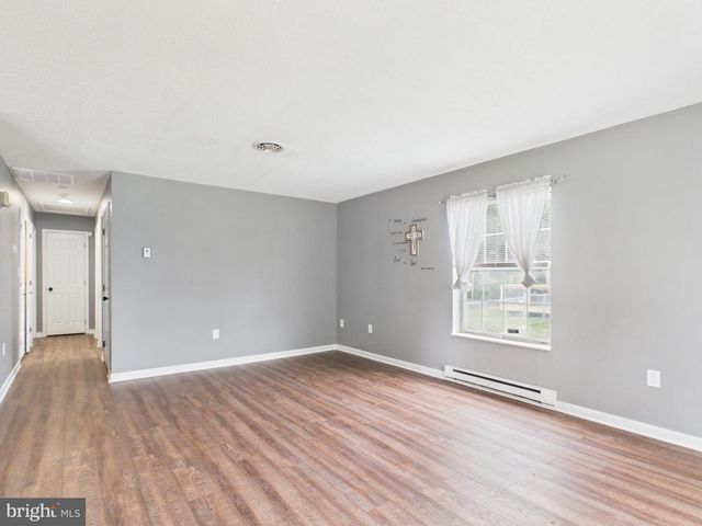 184 DEXTER DR, Martinsburg, WV 25405