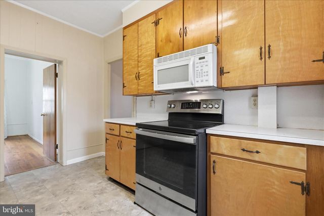 105 S ARTIZAN ST, Williamsport, MD 21795
