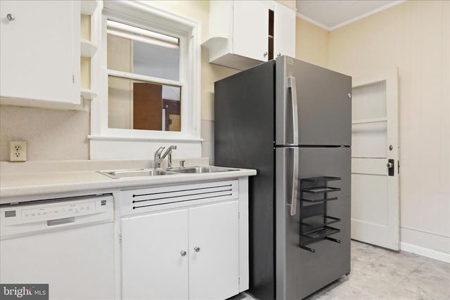 105 S ARTIZAN ST, Williamsport, MD 21795