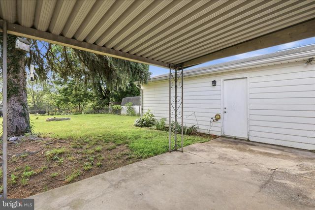 105 S ARTIZAN ST, Williamsport, MD 21795