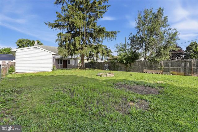 105 S ARTIZAN ST, Williamsport, MD 21795