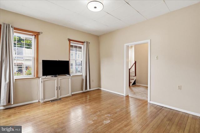 105 S ARTIZAN ST, Williamsport, MD 21795