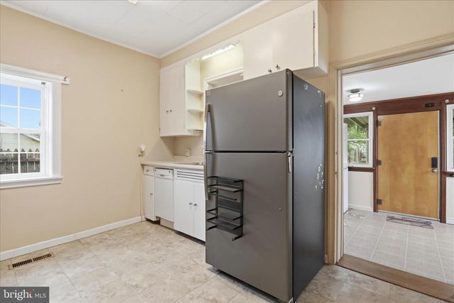 105 S ARTIZAN ST, Williamsport, MD 21795