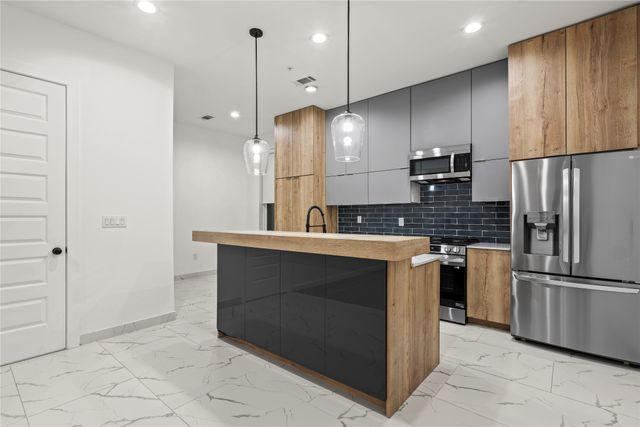 4314 Roseland Avenue 104, Dallas, TX 75204