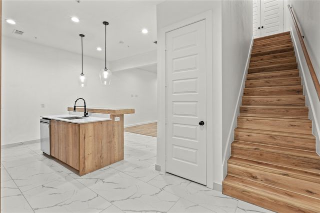 4314 Roseland Avenue 104, Dallas, TX 75204