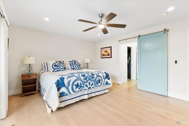 6850 Oakmont Dr, Santa Rosa, CA 95409