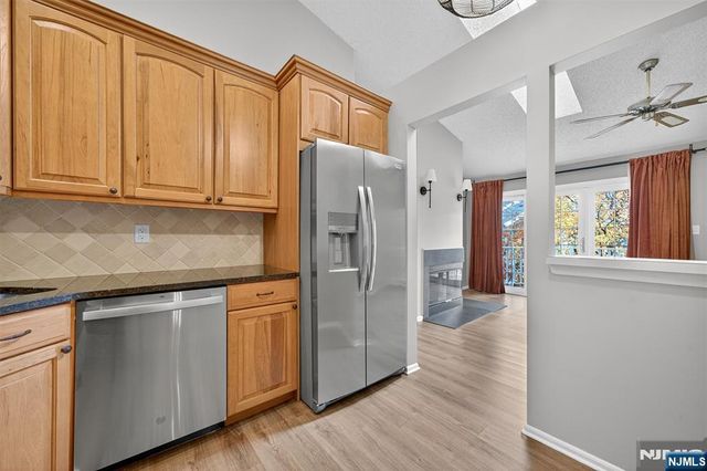 561 Holly Court, Mahwah, NJ 07430