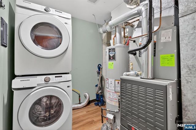 561 Holly Court, Mahwah, NJ 07430