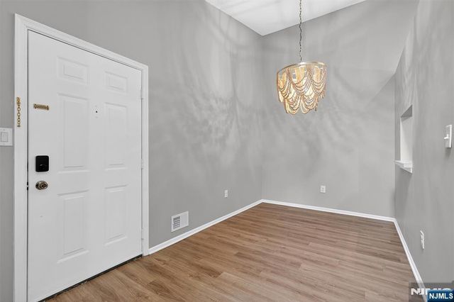 561 Holly Court, Mahwah, NJ 07430