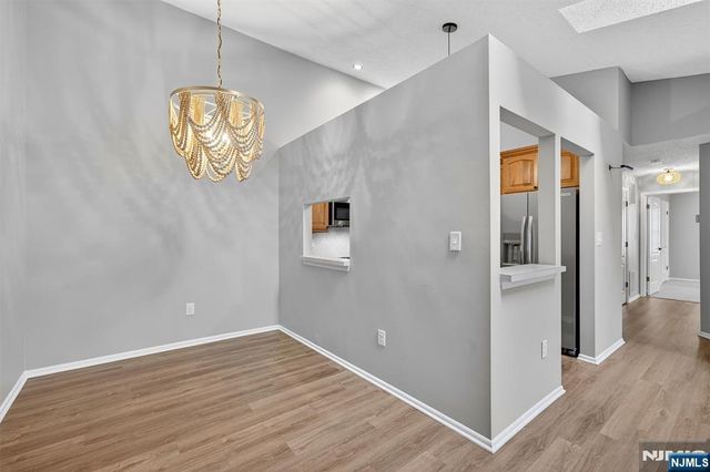 561 Holly Court, Mahwah, NJ 07430