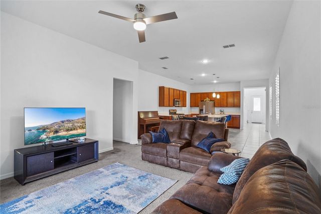 2052 EMERALD SPRINGS DRIVE, Apopka, FL 32712