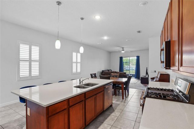 2052 EMERALD SPRINGS DRIVE, Apopka, FL 32712