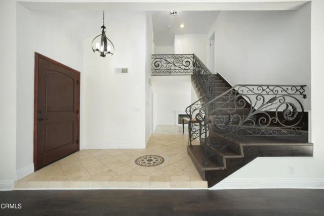 614 Gilbert Street, Thousand Oaks, CA 91320