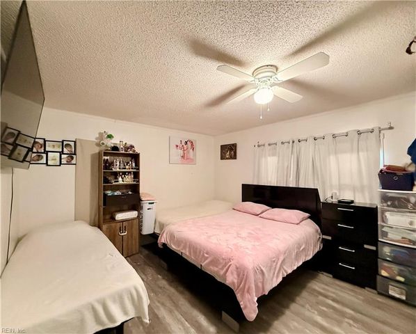 1256 Swallow DR, Virginia Beach, VA 23453