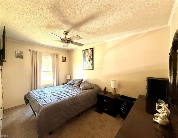 1256 Swallow DR, Virginia Beach, VA 23453