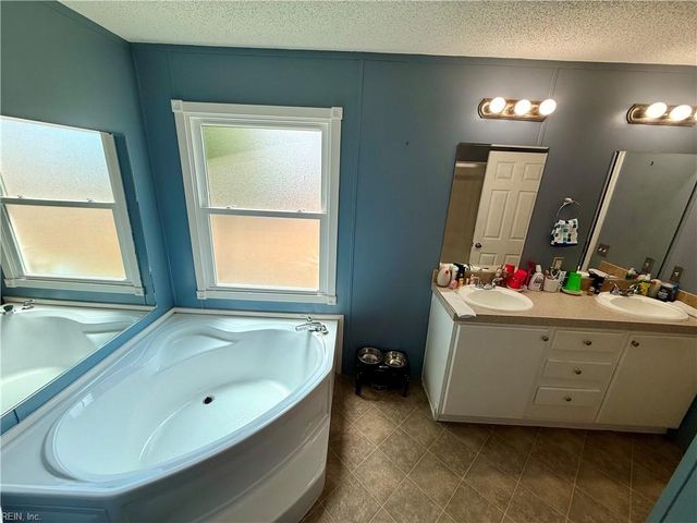 1256 Swallow DR, Virginia Beach, VA 23453