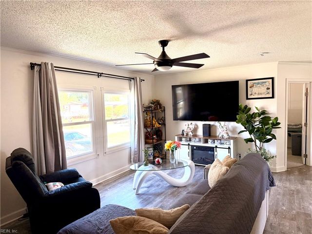 1256 Swallow DR, Virginia Beach, VA 23453