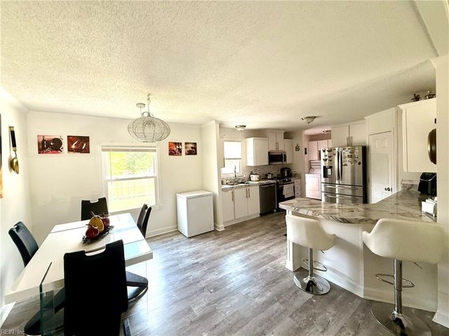 1256 Swallow DR, Virginia Beach, VA 23453