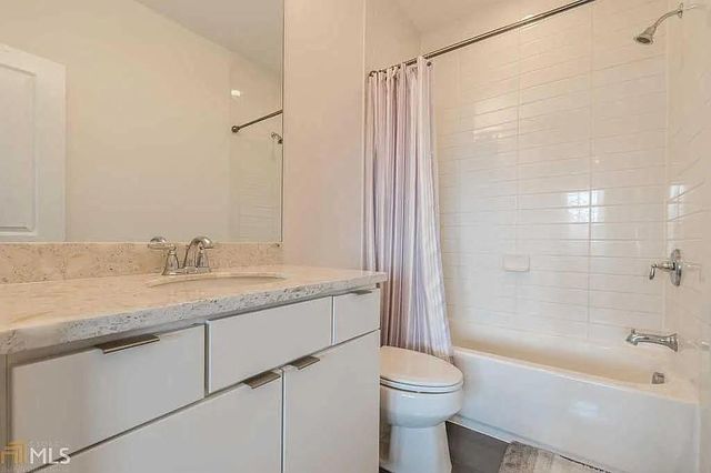 6661 Cadence Boulevard, Sandy Springs, GA 30328