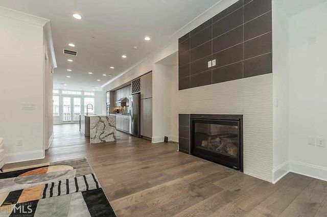6661 Cadence Boulevard, Sandy Springs, GA 30328