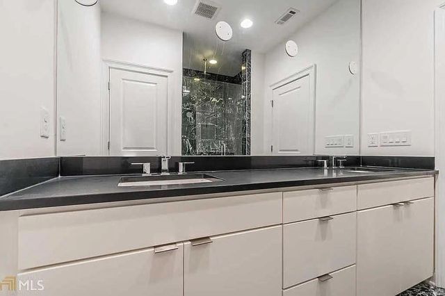 6661 Cadence Boulevard, Sandy Springs, GA 30328