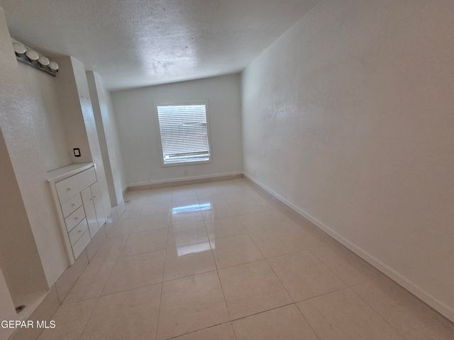 331 CARNIVAL Drive, El Paso, TX 79912