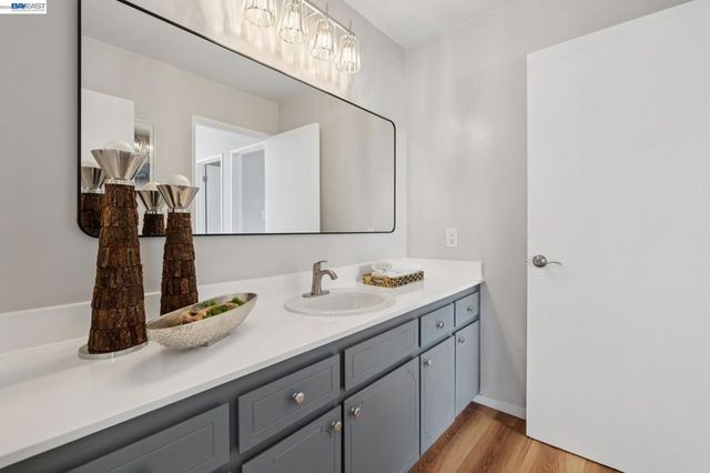 1129 Island Drive, Alameda, CA 94502