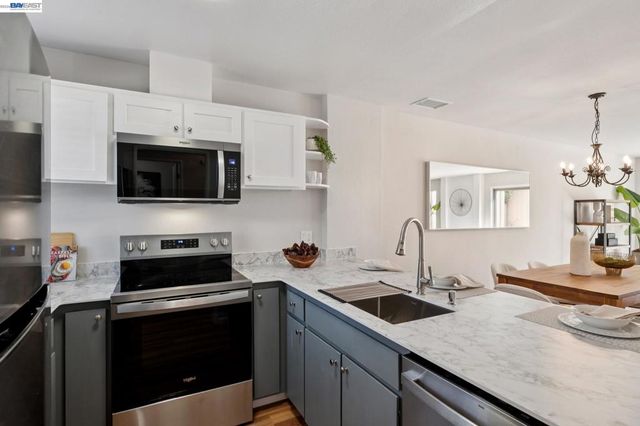 1129 Island Drive, Alameda, CA 94502