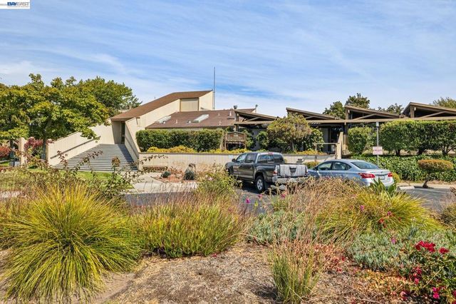 1129 Island Drive, Alameda, CA 94502
