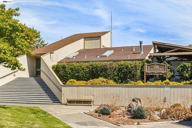 1129 Island Drive, Alameda, CA 94502