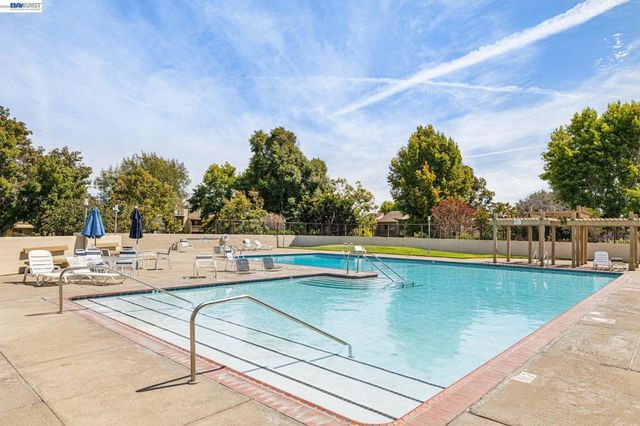1129 Island Drive, Alameda, CA 94502