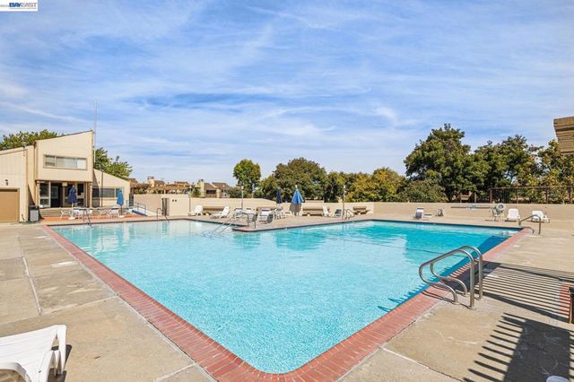 1129 Island Drive, Alameda, CA 94502
