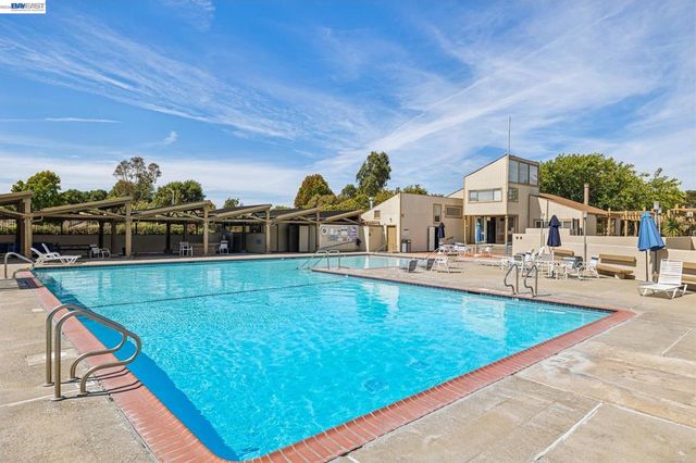 1129 Island Drive, Alameda, CA 94502