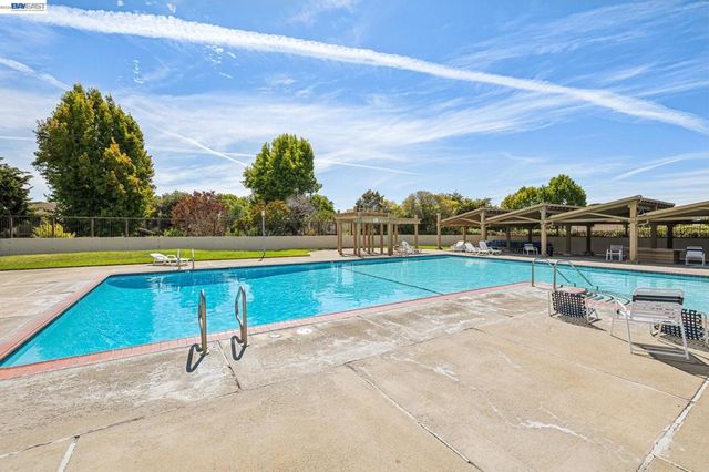 1129 Island Drive, Alameda, CA 94502