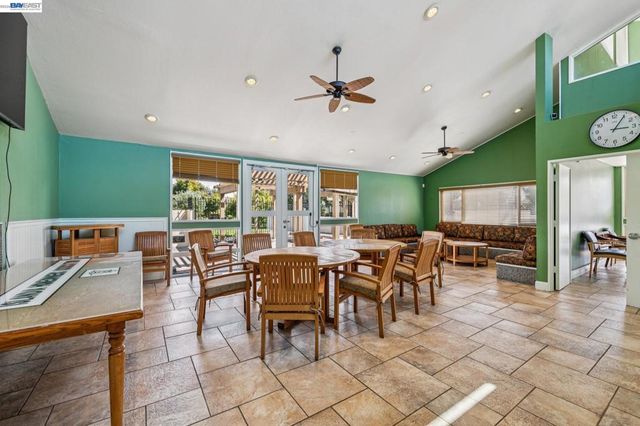 1129 Island Drive, Alameda, CA 94502