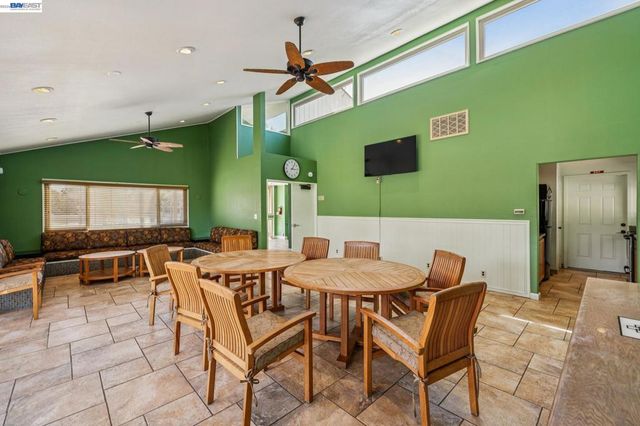 1129 Island Drive, Alameda, CA 94502