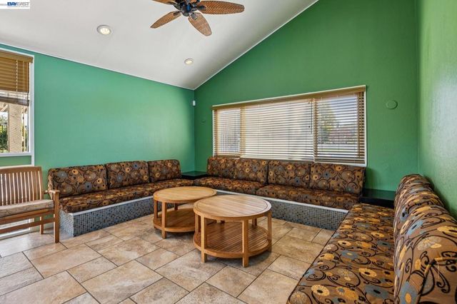 1129 Island Drive, Alameda, CA 94502