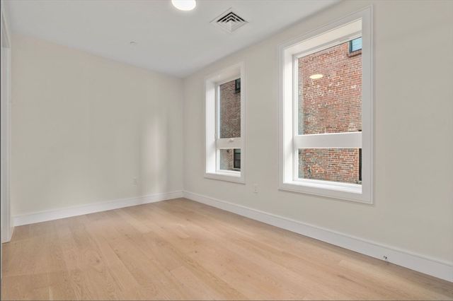 301 Border St. 303, Boston, MA 02128