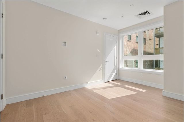 301 Border St. 303, Boston, MA 02128