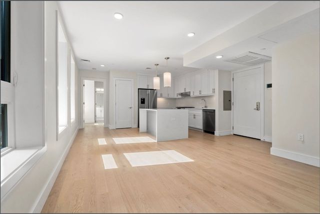 301 Border St. 303, Boston, MA 02128