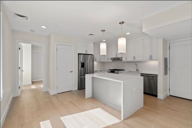 301 Border St. 303, Boston, MA 02128
