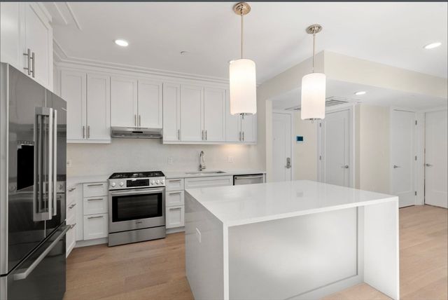 301 Border St. 303, Boston, MA 02128