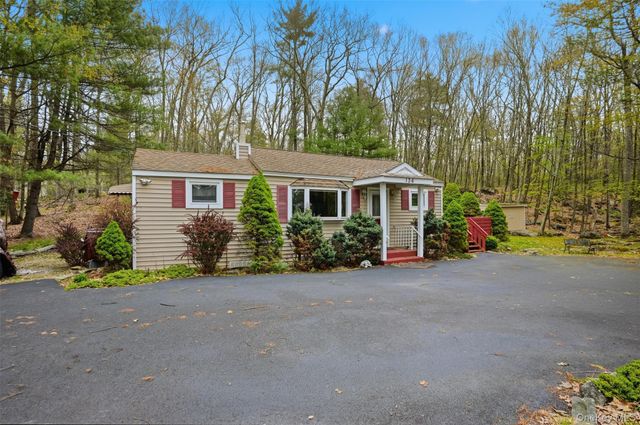 136 N Shore Drive, Wurtsboro, NY 12790